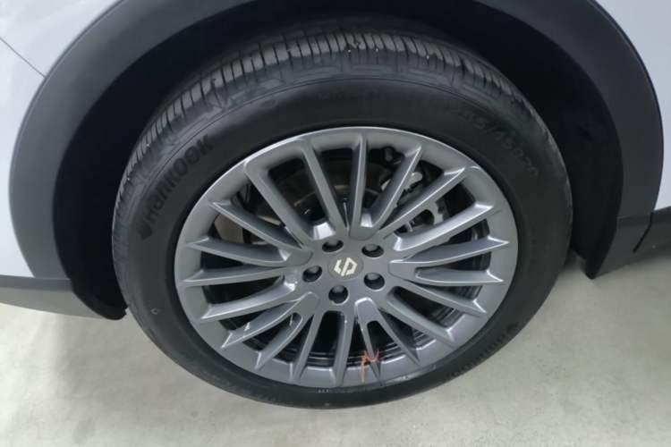 Used Leapmotor C11 2024 All-Electric 580 Luxury Edition Right Rear Wheel Hub
