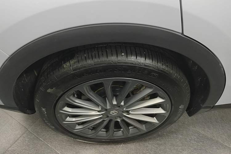 Used Leapmotor C11 2024 Range-Extended 300 Luxury Edition Right Rear Wheel Hub