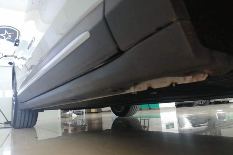 Used Leapmotor C11 2024 All-Electric 580 Luxury Edition Right Side Sill