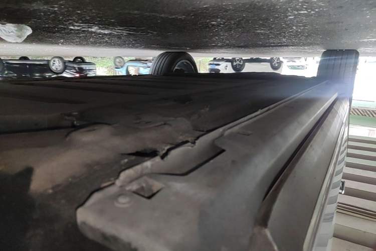Used Leapmotor C11 2024 Range-Extended 300 Luxury Edition Right Side Sill