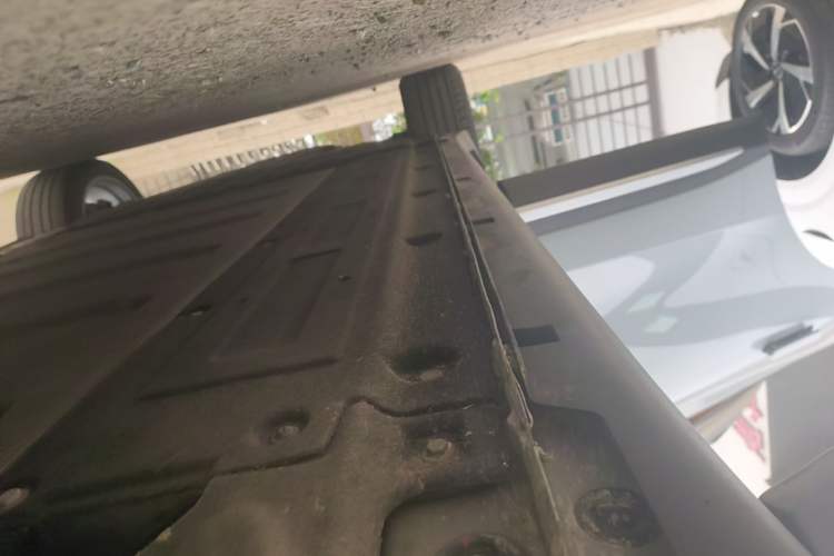 Used Leapmotor C11 2024 Range-Extended 300 Luxury Edition Right Side Sill