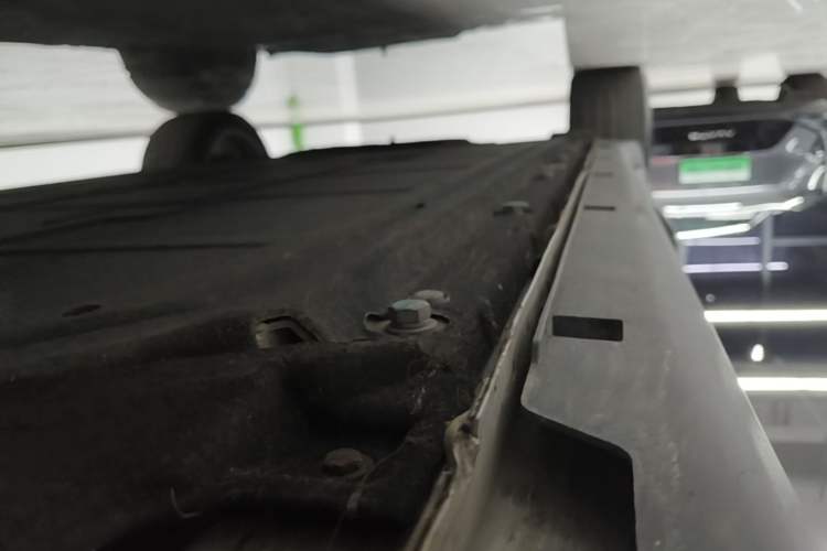 Used Leapmotor C11 2024 All-Electric 580 Luxury Edition Right Side Sill