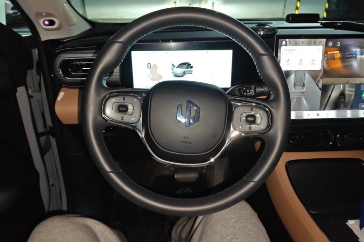 Used Leapmotor C11 2024 All-Electric 580 Luxury Edition Steering Wheel