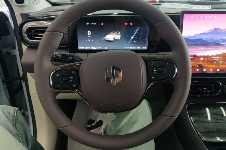 Used Leapmotor C11 2024 Range-Extended 300 Luxury Edition Steering Wheel