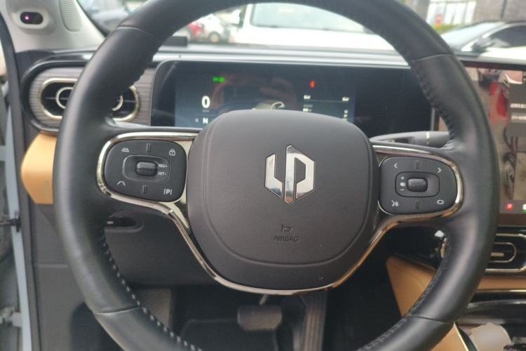 Used Leapmotor C11 2024 All-Electric 580 Luxury Edition Steering Wheel