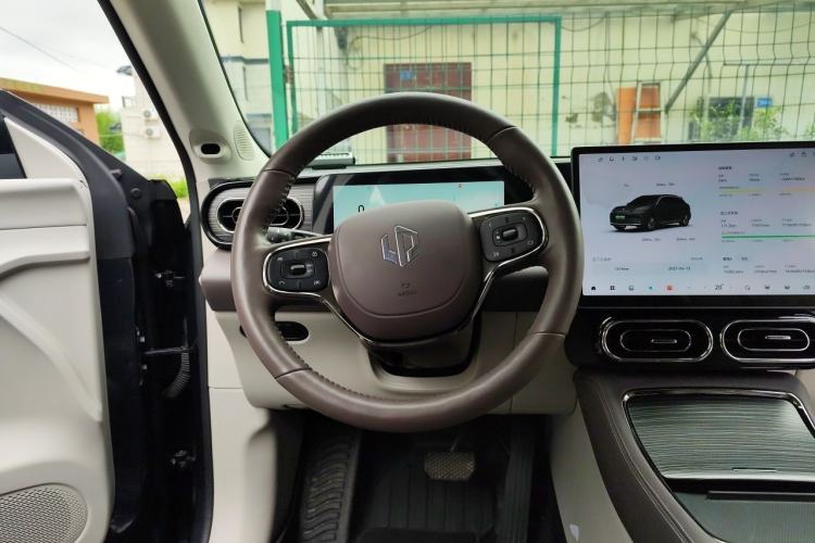 Used Leapmotor C11 2024 All-Electric 580 Luxury Edition Steering Wheel