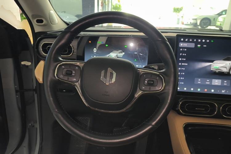 Used Leapmotor C11 2024 All-Electric 580 Luxury Edition Steering Wheel