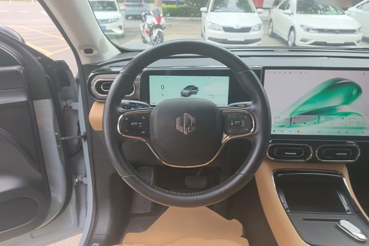 Used Leapmotor C11 2024 Range-Extended 300 Luxury Edition Steering Wheel
