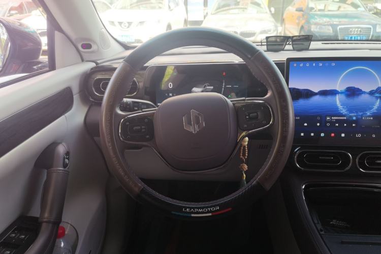 Used Leapmotor C11 2024 Range-Extended 300 Luxury Edition Steering Wheel