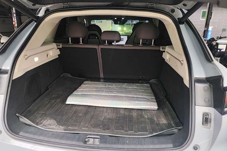 Used Leapmotor C11 2024 Range-Extended 300 LiDAR Edition Trunk