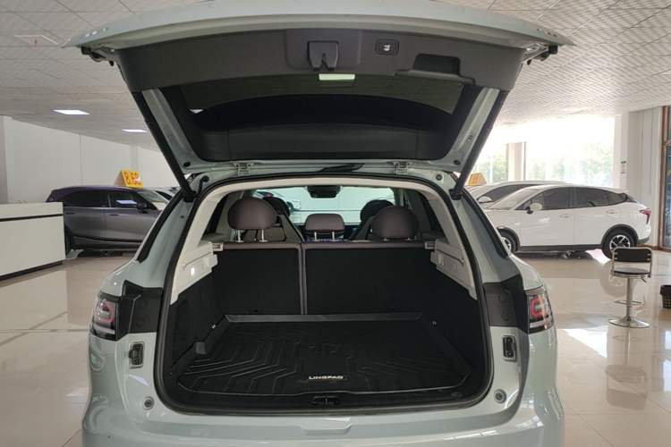 Used Leapmotor C11 2024 All-Electric 580 Luxury Edition Trunk