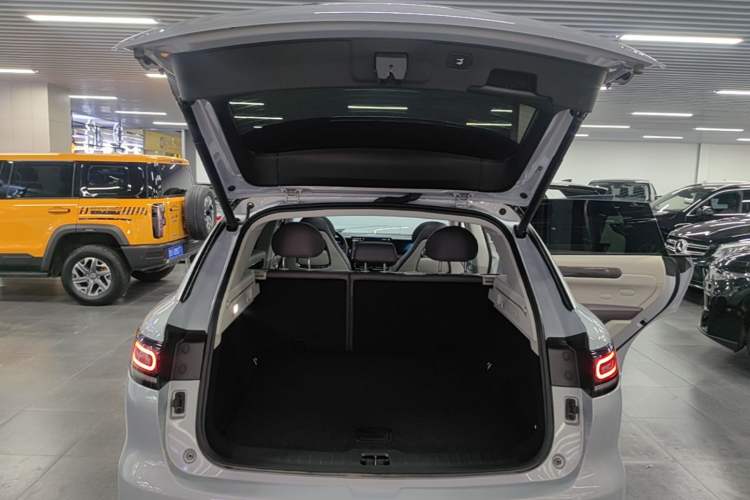 Used Leapmotor C11 2024 Range-Extended 300 Luxury Edition Trunk