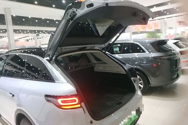 Used Leapmotor C11 2024 All-Electric 580 Luxury Edition Trunk