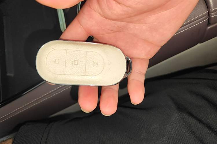 Used Leapmotor C11 2024 Range-Extended 300 LiDAR Edition Vehicle Key