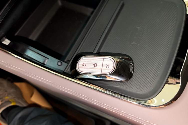 Used Leapmotor C11 2024 Range-Extended 300 Luxury Edition Vehicle Key