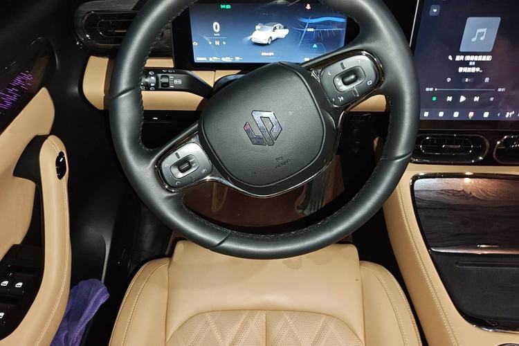 Used Leapmotor C11 2024 Range-Extended 300 Luxury Edition Steering Wheel