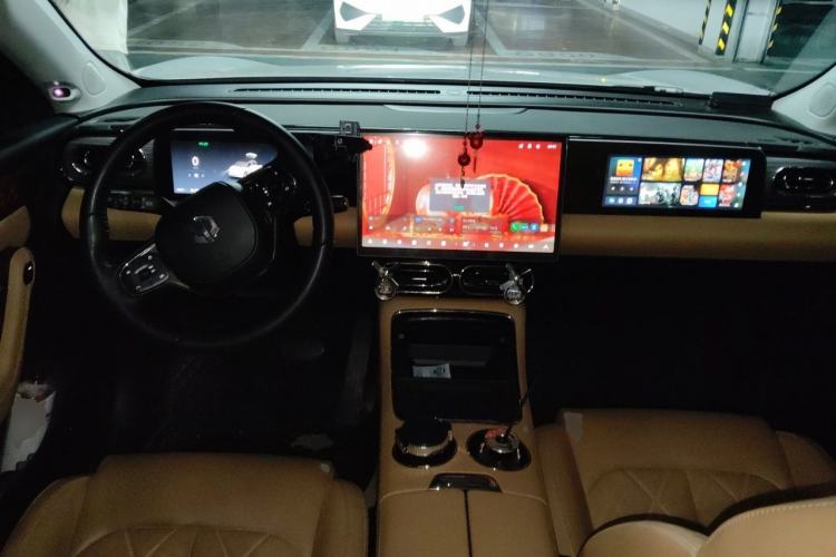 Used Leapmotor C11 2024 All-Electric 580 Luxury Edition Center Console