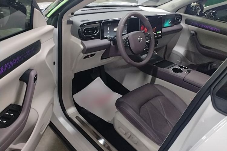 Used Leapmotor C11 2024 All-Electric 580 Luxury Edition Driver Seat