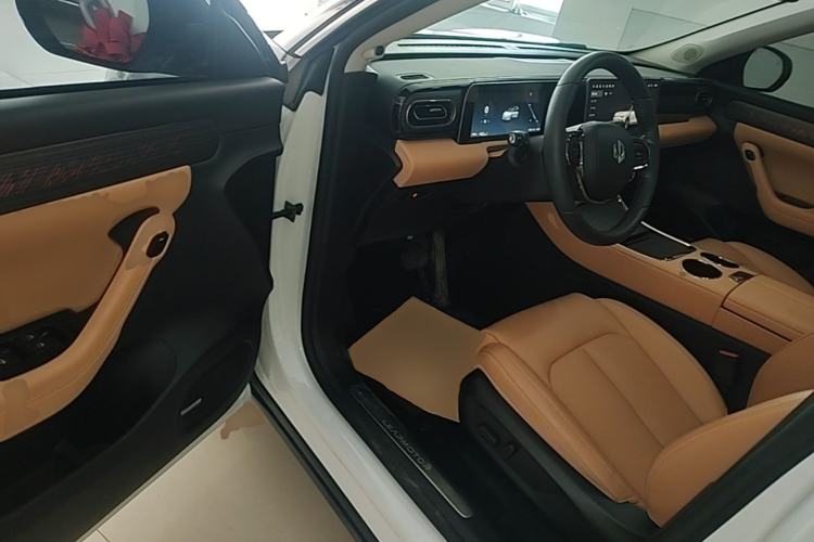 Used Leapmotor C11 2024 All-Electric 580 Luxury Edition Driver Seat