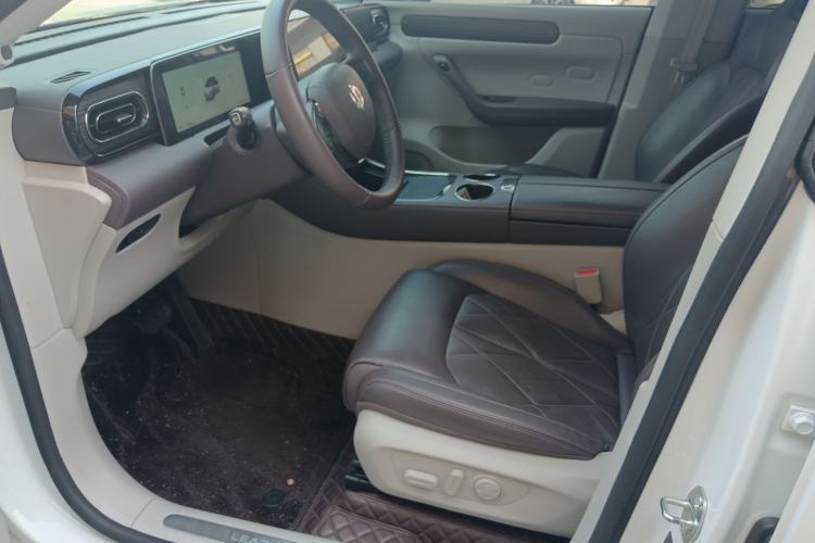 Used Leapmotor C11 2024 All-Electric 580 Luxury Edition Driver Seat