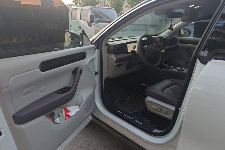 Used Leapmotor C11 2024 Range-Extended 300 LiDAR Edition Driver Seat