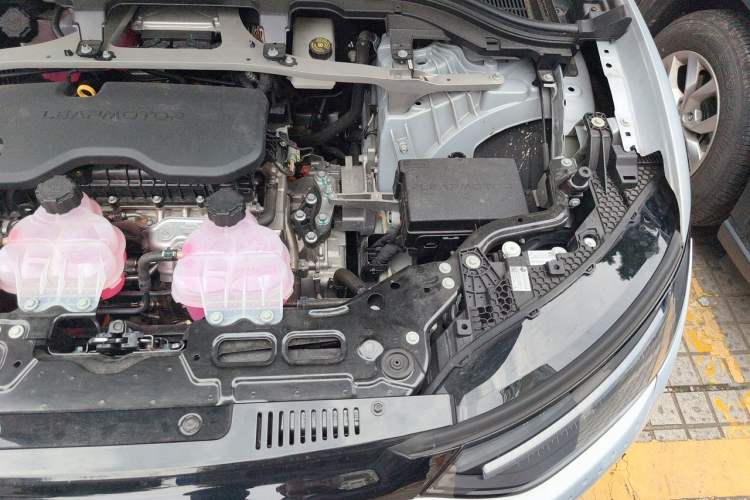 Used Leapmotor C11 2024 Range-Extended 300 Luxury Edition Engine Bay Left