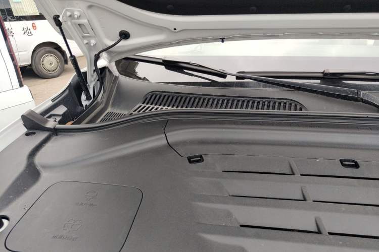 Used Leapmotor C11 2024 All-Electric 580 Luxury Edition Engine Bay Right