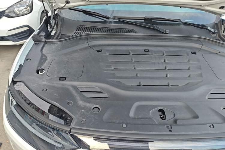 Used Leapmotor C11 2024 All-Electric 580 Luxury Edition Engine Bay Right