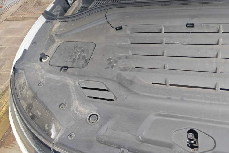 Used Leapmotor C11 2024 All-Electric 580 Luxury Edition Engine Bay Right