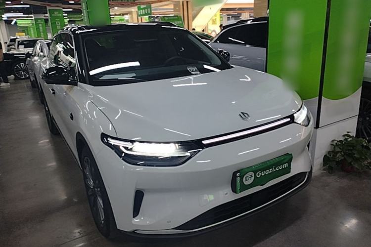 Used Leapmotor C11 2024 All-Electric 580 Luxury Edition Front Right 45 Deg