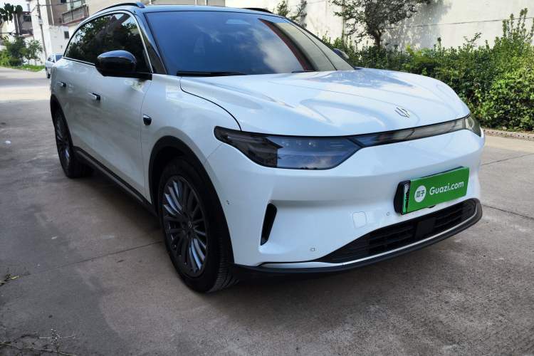 Used Leapmotor C11 2024 All-Electric 580 Luxury Edition Front Right 45 Deg