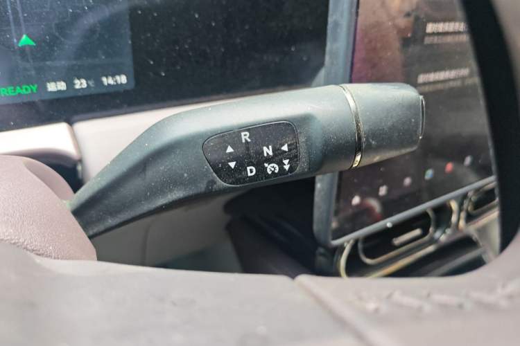 Used Leapmotor C11 2024 All-Electric 580 Luxury Edition Gear Lever