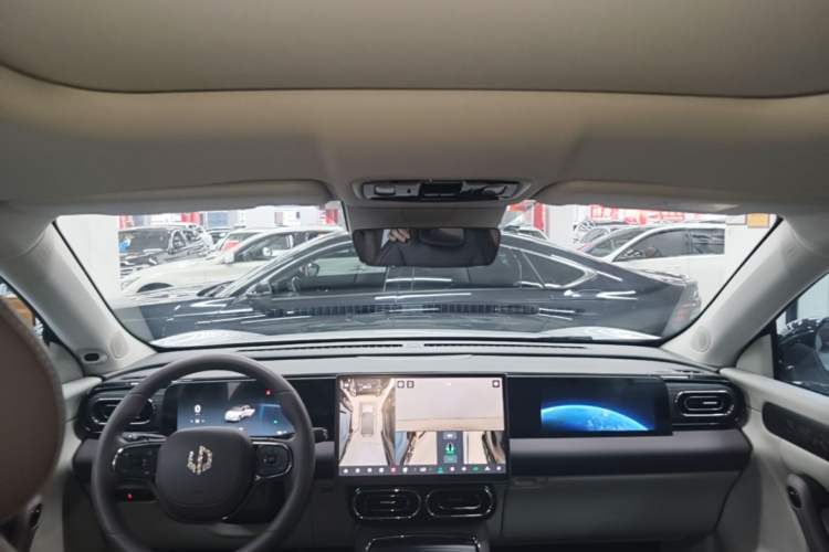 Used Leapmotor C11 2024 All-Electric 580 Luxury Edition Headliner