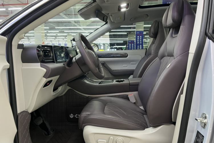 Used Leapmotor C11 2024 Range-Extended 300 Luxury Edition Interior 4