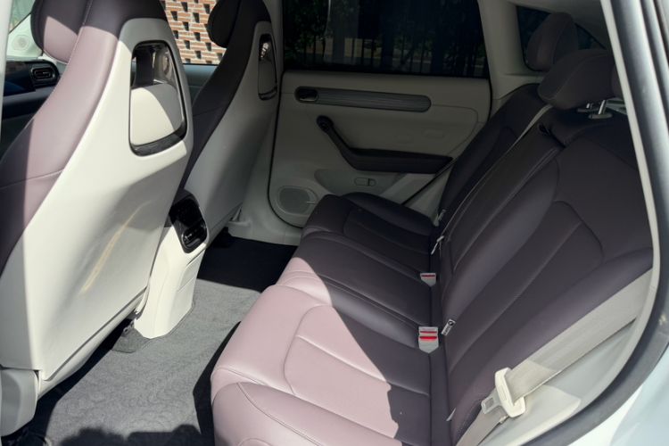 Used Leapmotor C11 2024 All-Electric 580 Luxury Edition Interior 4
