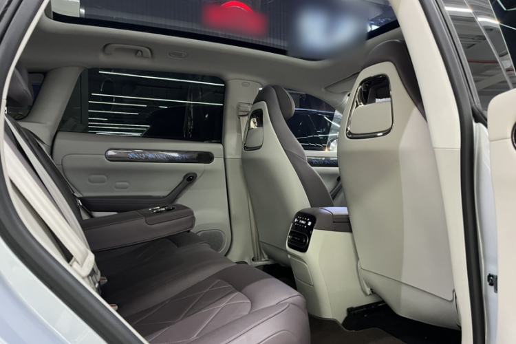 Used Leapmotor C11 2024 Range-Extended 300 Luxury Edition Interior 6