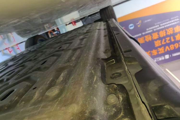 Used Leapmotor C11 2024 All-Electric 580 Luxury Edition Left Side Sill