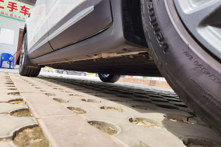Used Leapmotor C11 2024 All-Electric 580 Luxury Edition Left Side Sill
