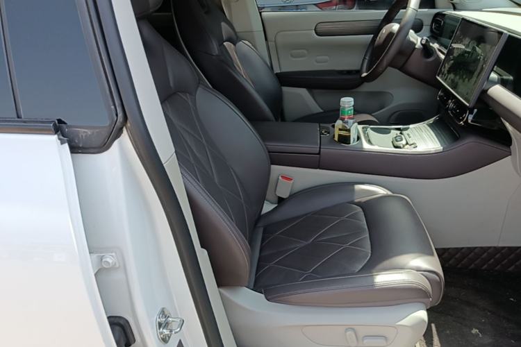 Used Leapmotor C11 2024 All-Electric 580 Luxury Edition Right Front Seat