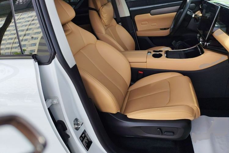 Used Leapmotor C11 2024 All-Electric 580 Luxury Edition Right Front Seat
