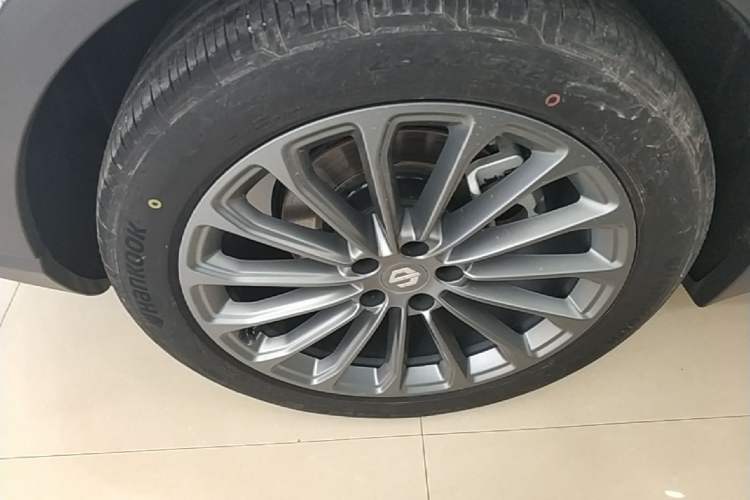 Used Leapmotor C11 2024 All-Electric 580 Luxury Edition Right Rear Wheel Hub