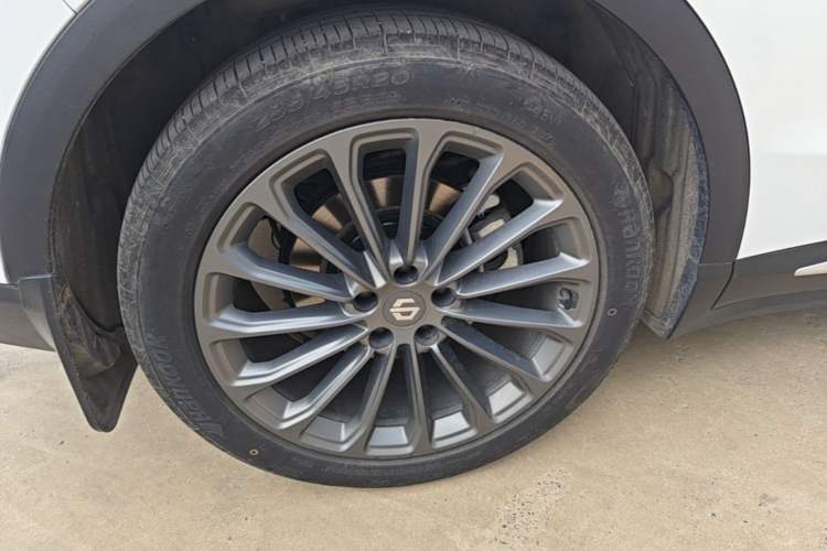 Used Leapmotor C11 2024 All-Electric 580 Luxury Edition Right Rear Wheel Hub