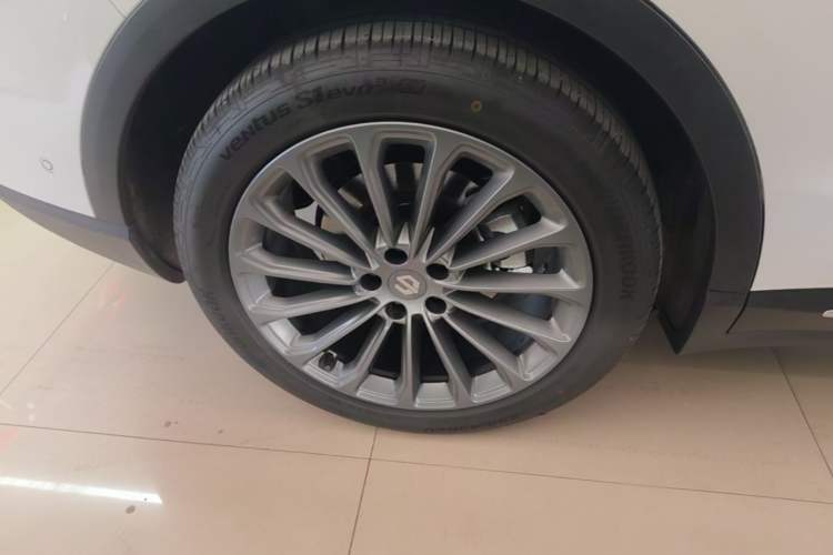 Used Leapmotor C11 2024 All-Electric 580 Luxury Edition Right Rear Wheel Hub
