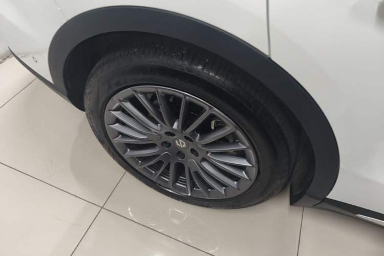 Used Leapmotor C11 2024 All-Electric 580 Luxury Edition Right Rear Wheel Hub