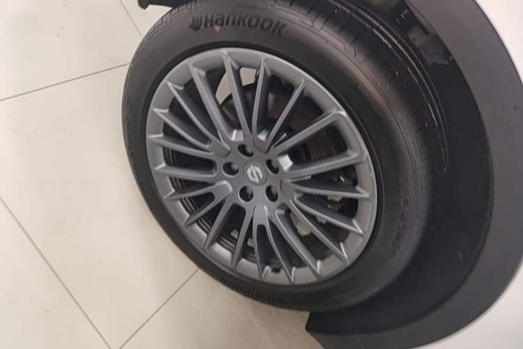 Used Leapmotor C11 2024 Range-Extended 300 Luxury Edition Right Rear Wheel Hub