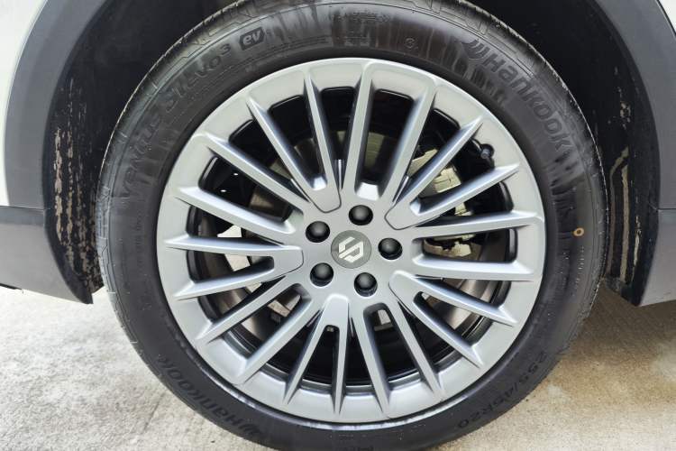 Used Leapmotor C11 2024 All-Electric 580 Luxury Edition Right Rear Wheel Hub