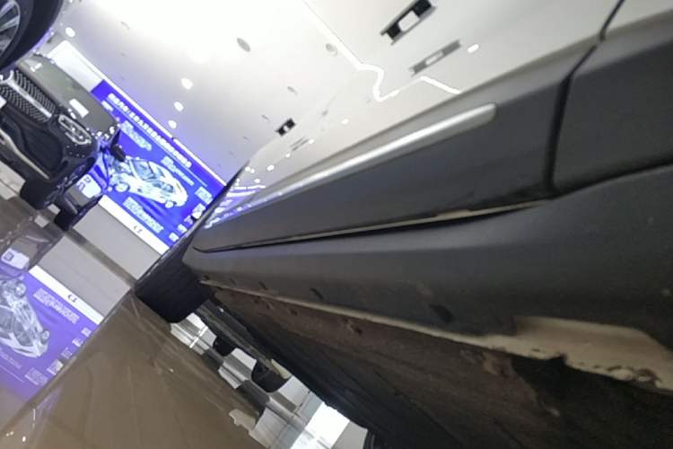 Used Leapmotor C11 2024 All-Electric 580 Luxury Edition Right Side Sill