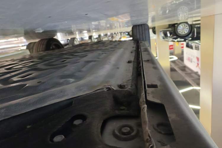 Used Leapmotor C11 2024 All-Electric 580 Luxury Edition Right Side Sill