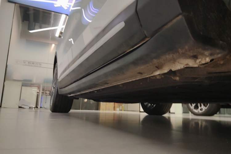 Used Leapmotor C11 2024 All-Electric 580 Luxury Edition Right Side Sill