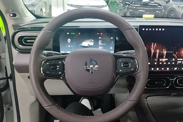 Used Leapmotor C11 2024 All-Electric 580 Luxury Edition Steering Wheel